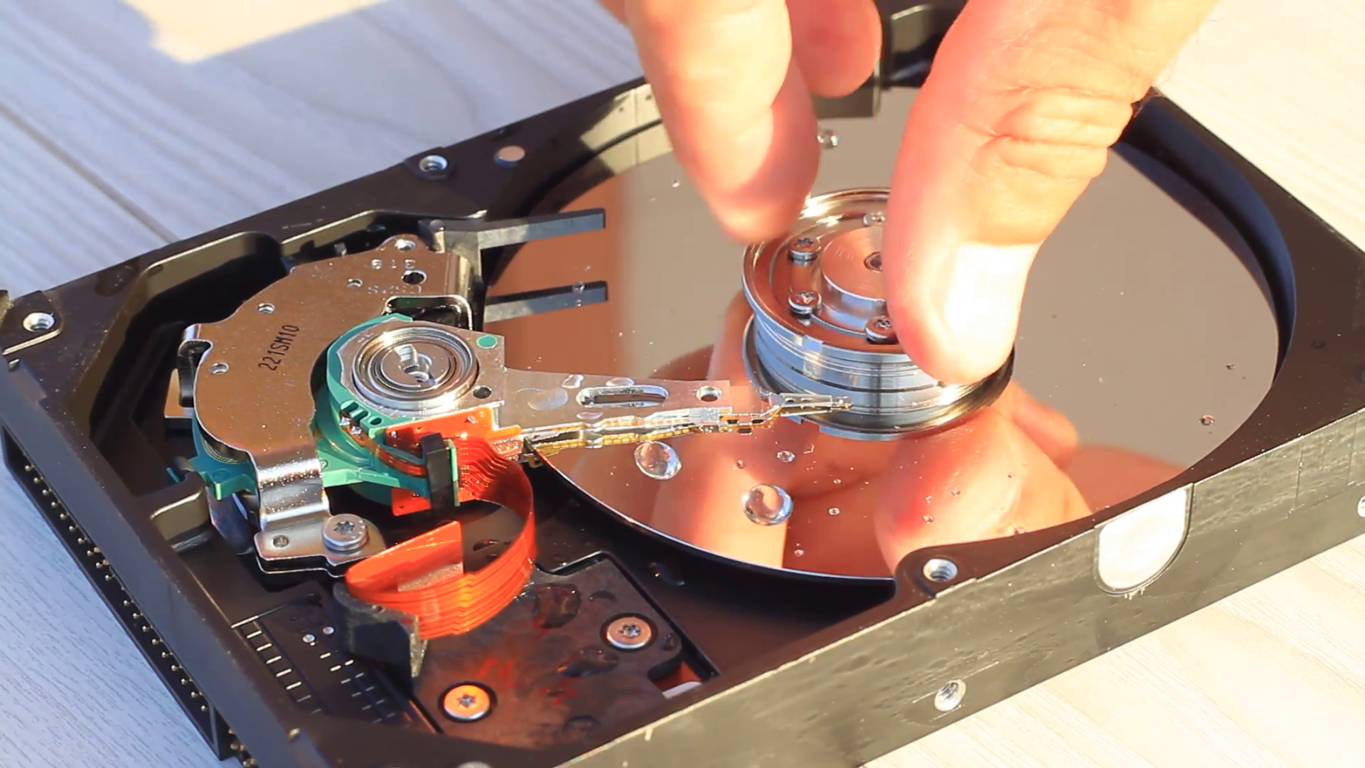 How Will Humidity Damage Hard Disk Drive (HDD)?