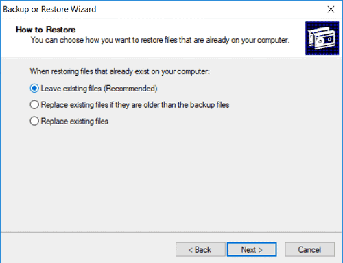 The "How to Restore" screen in NTBackup Back or Restore Wizard.